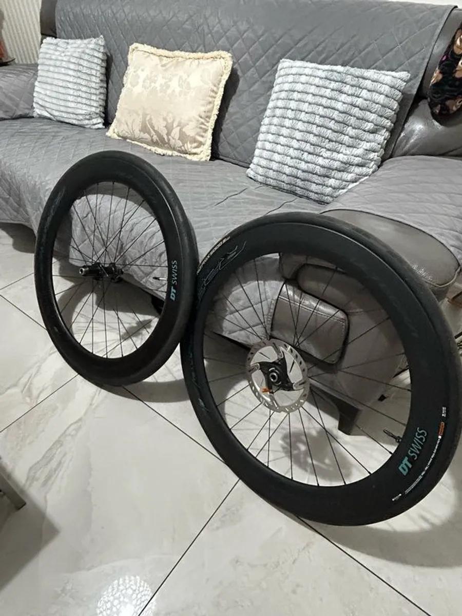 Shimano c60 Ultegra carbon wheelset - Image 4