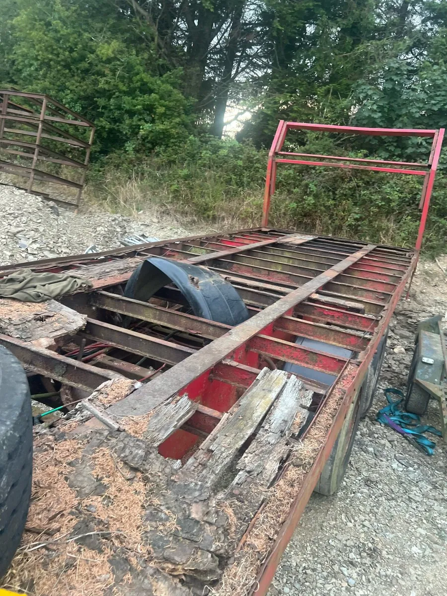28ft bale trailer - Image 3