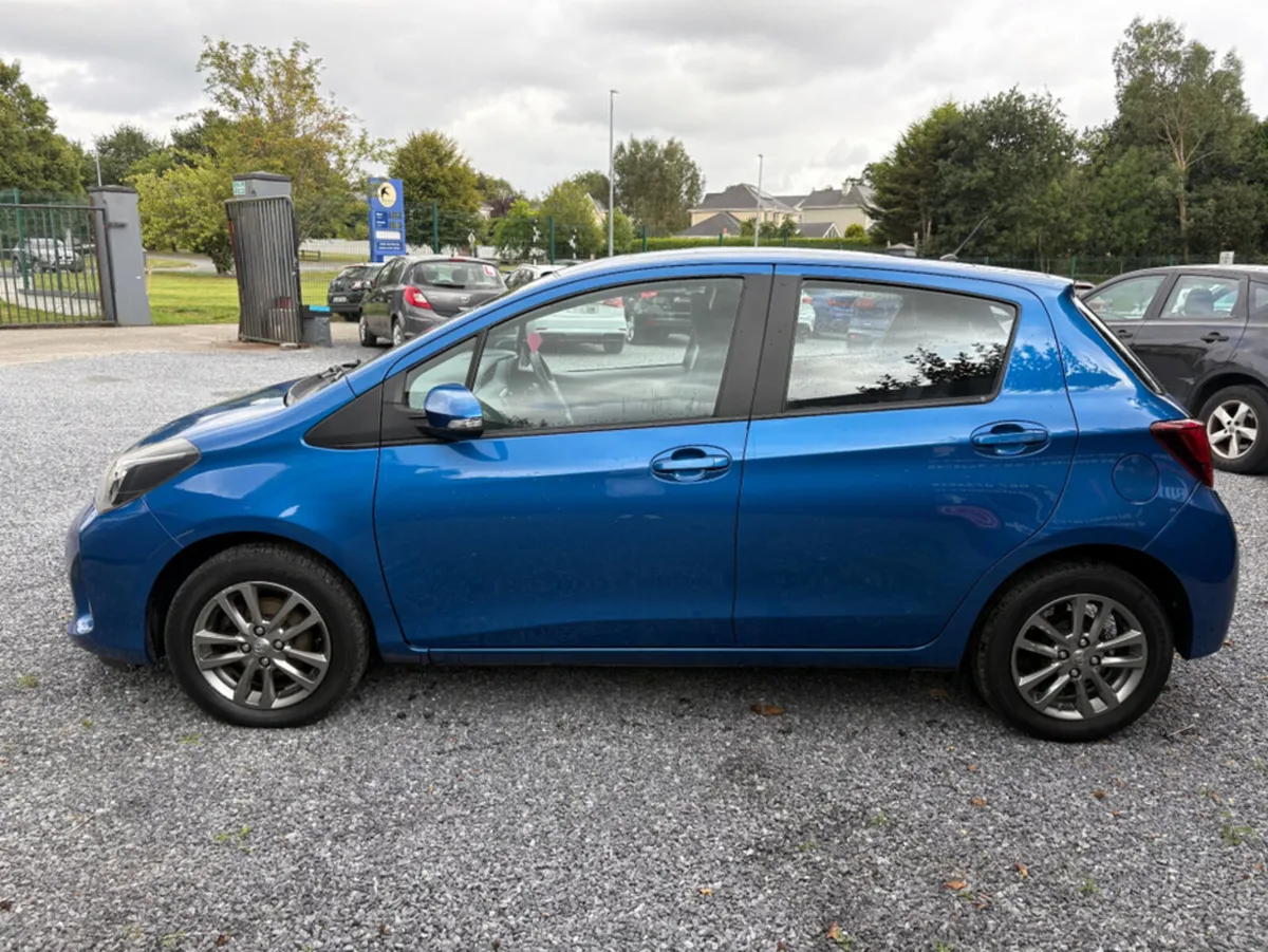 Toyota Yaris 1.33 VVT-I ICON CVT 5DR AUTO 99BHP//F - Image 4