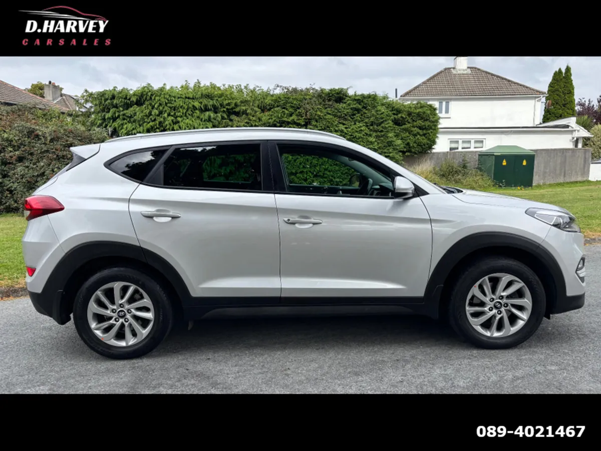 Hyundai Tucson 1.7D Executive**Irish Car**Full Lea - Image 2