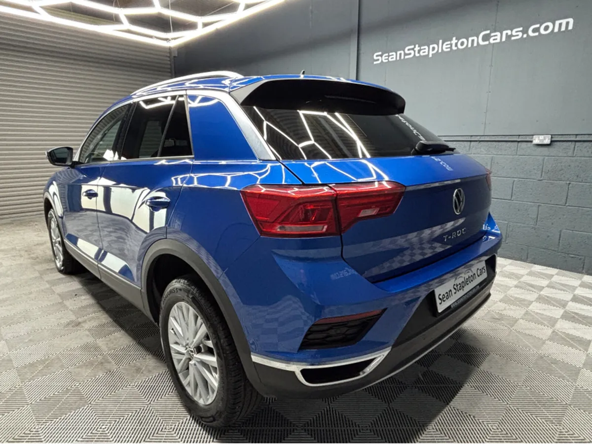 Volkswagen T-Roc DESIGN 2.0 TDI MANUAL 6SPEED FWD - Image 3