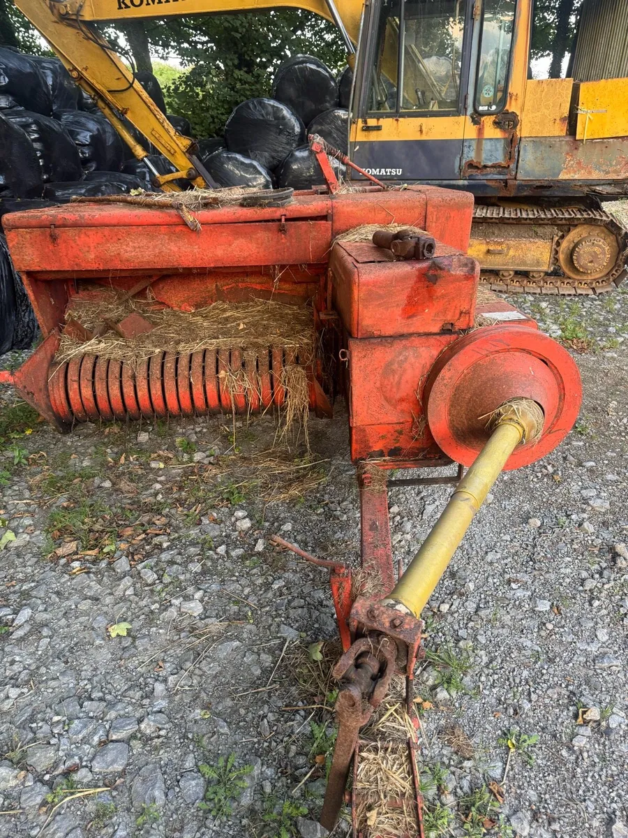 Bamford square baler. - Image 2