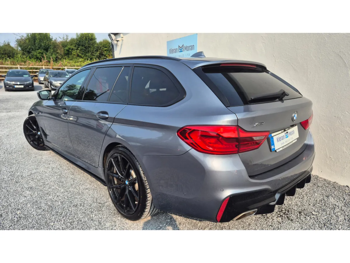 BMW 5-Series M SPORT XDRIVE - Image 4