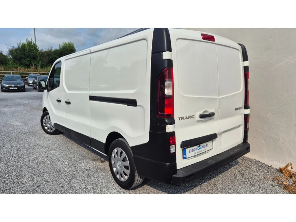 Renault Trafic 2L DIESEL - Image 3