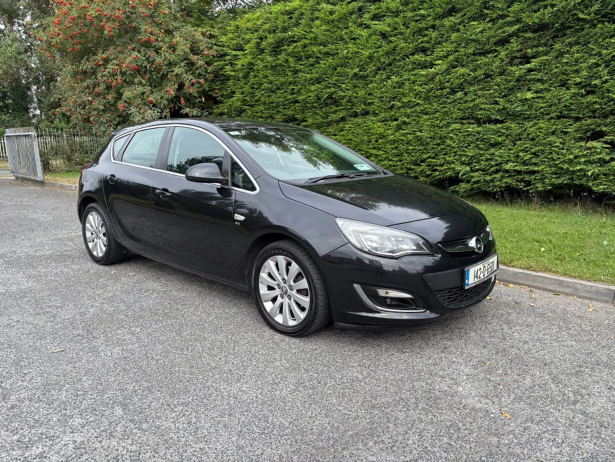 Opel Astra SE 1.7 CDTI 110PS 5DR - Image 1