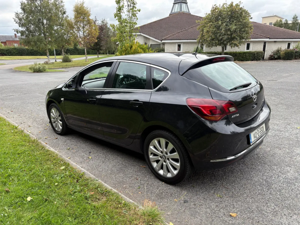 Opel Astra SE 1.7 CDTI 110PS 5DR - Image 3