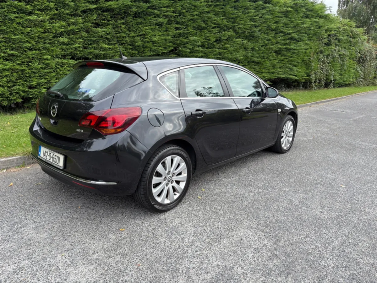Opel Astra SE 1.7 CDTI 110PS 5DR - Image 4