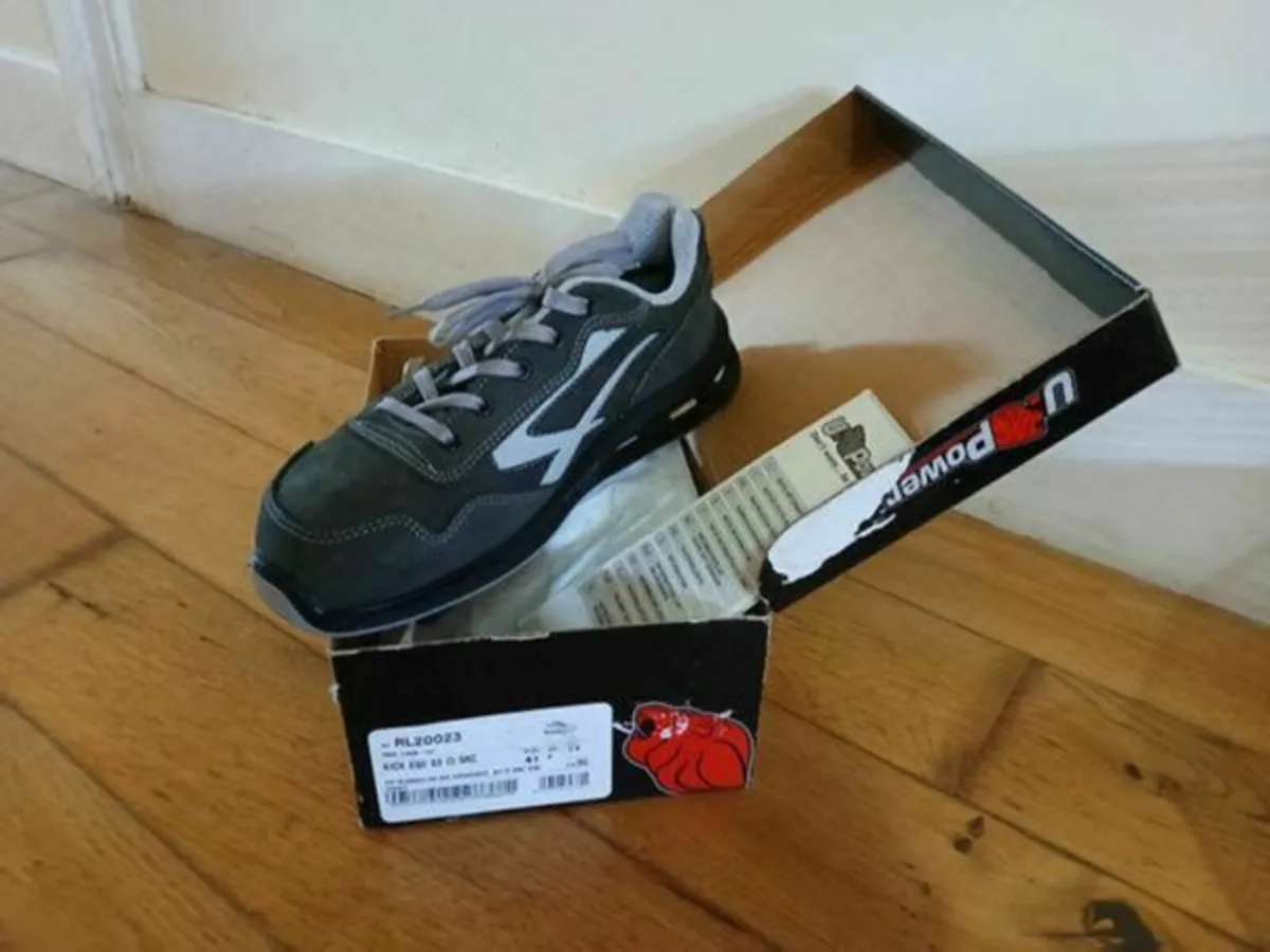 Safety Shoes Men Size 7 Brand NEW
