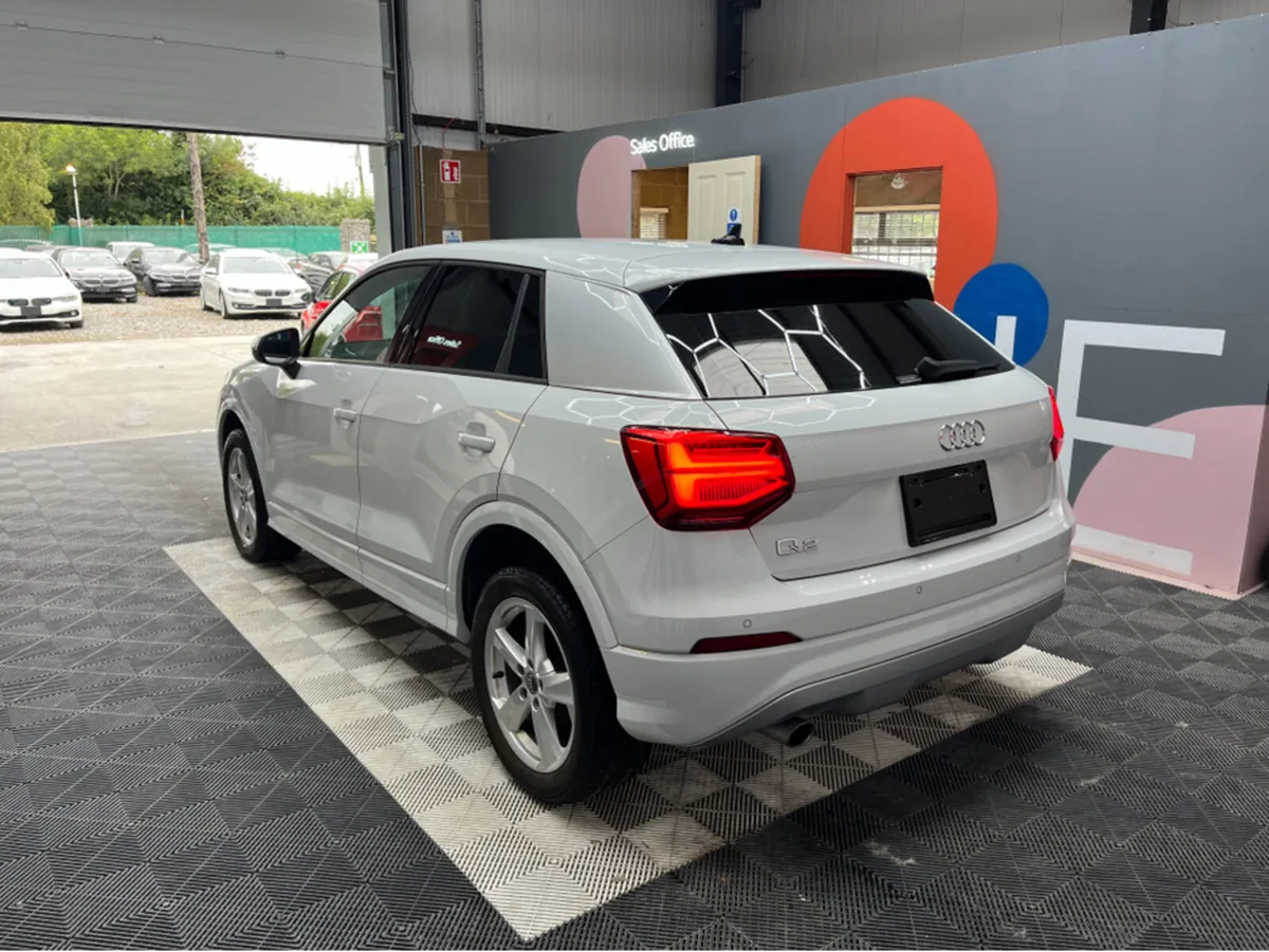 Audi Q2 1.0 SPORT / 39k KMs / HEATED SEATS , REVER - Image 4