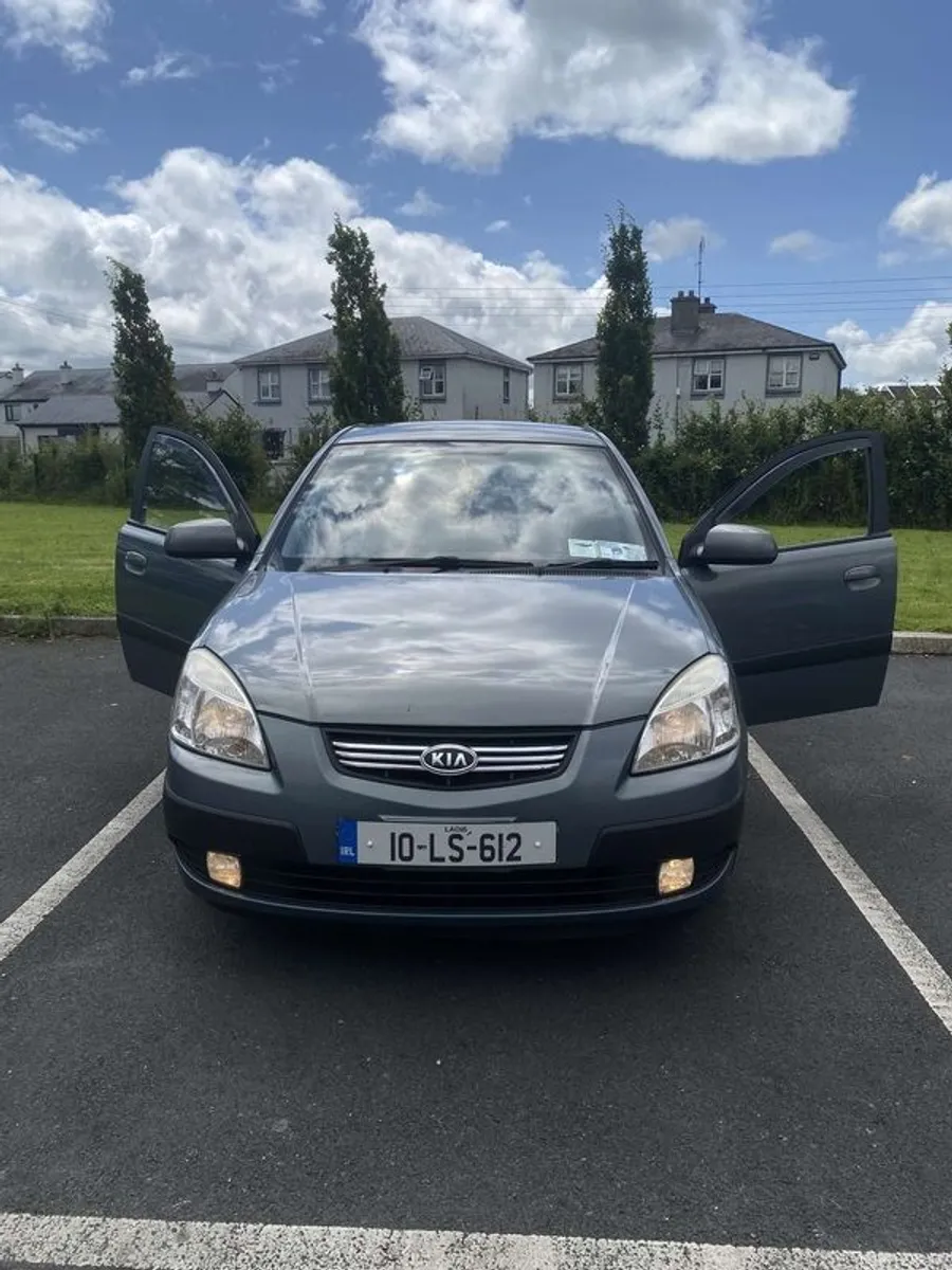 2010 Kia Rio - Image 1