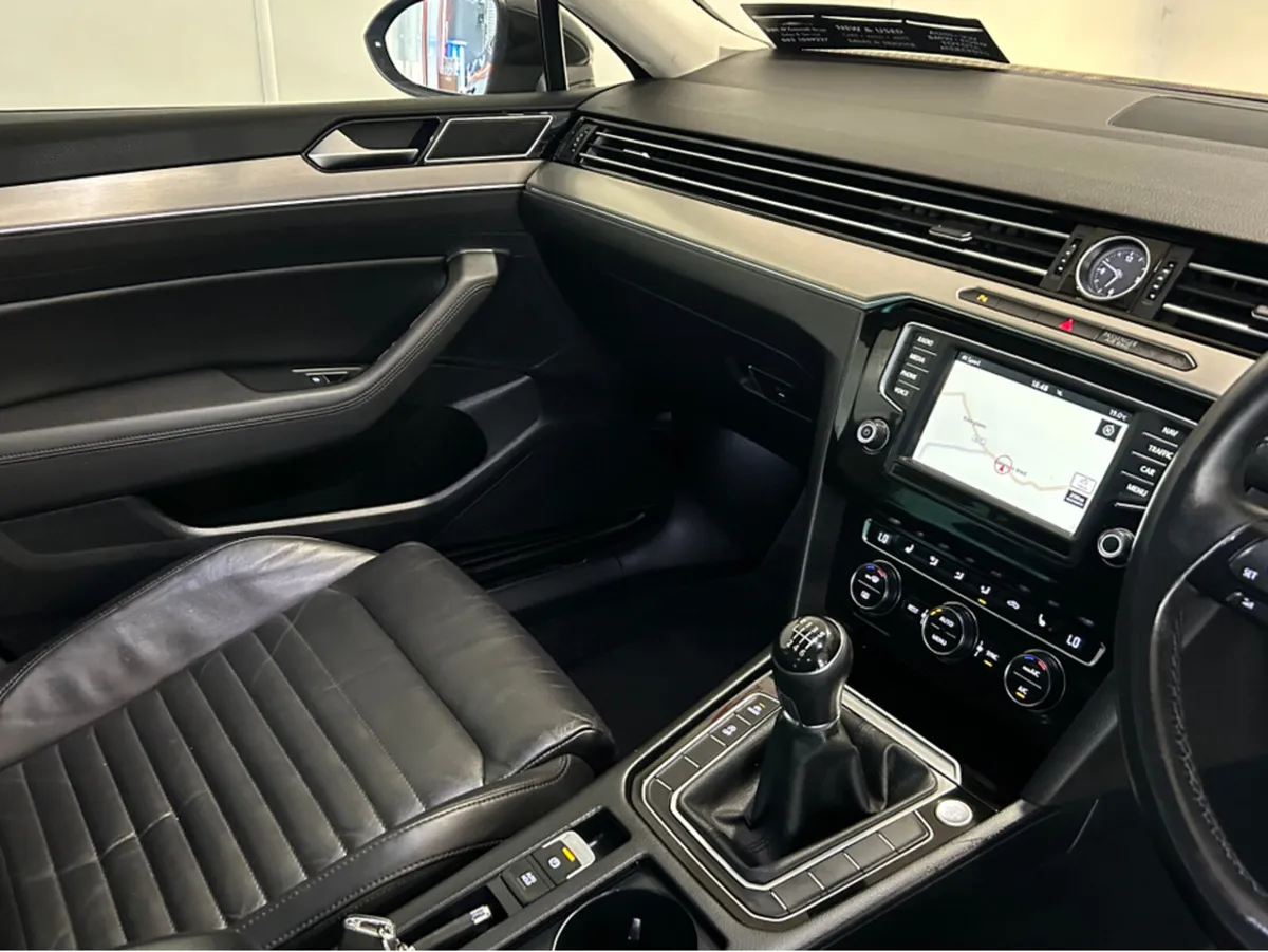 Volkswagen Passat 2.0 TDI GT BLUEMOTION 150PS 4DR - Image 4
