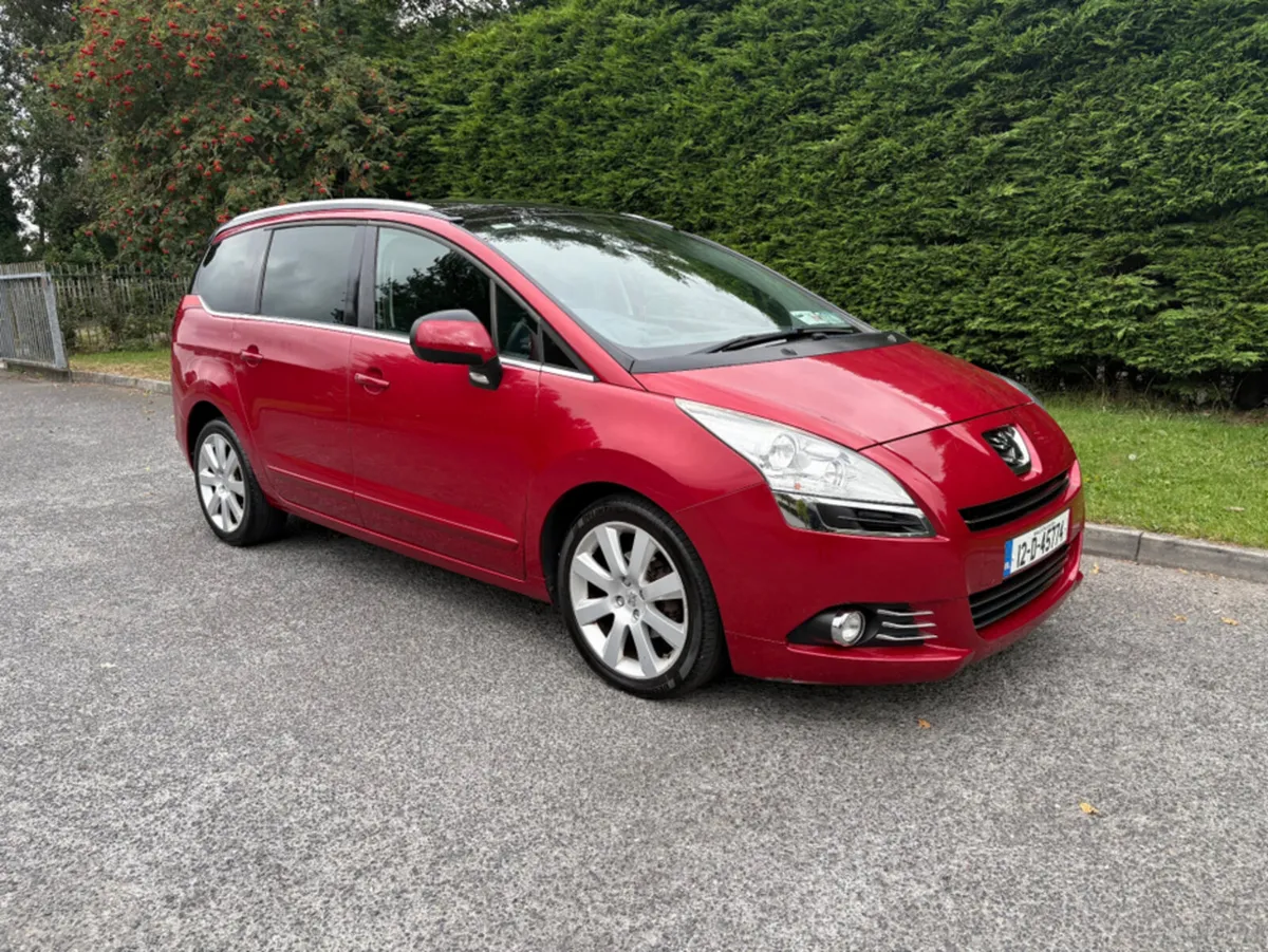 Peugeot 5008 1.6 E-HDI ALLURE 5DR AUTO - Image 1