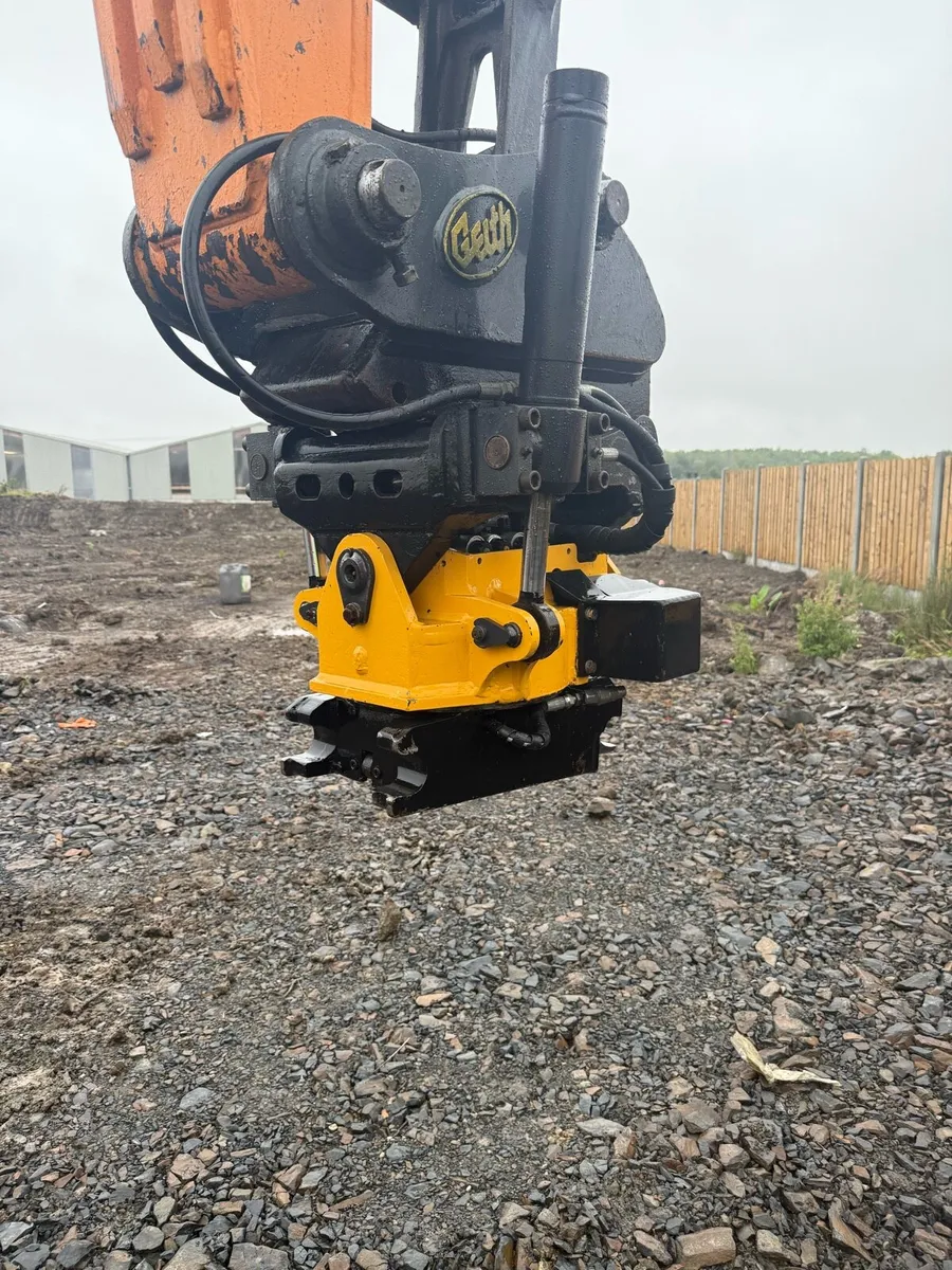 Engcon tiltrotator ec10 s50 8-12ton - Image 1