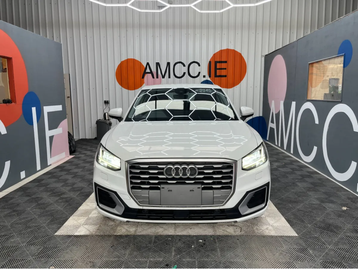 Audi Q2 1.0 TFSI SPORT / 20k KMs / HEATED SEATS , - Image 2