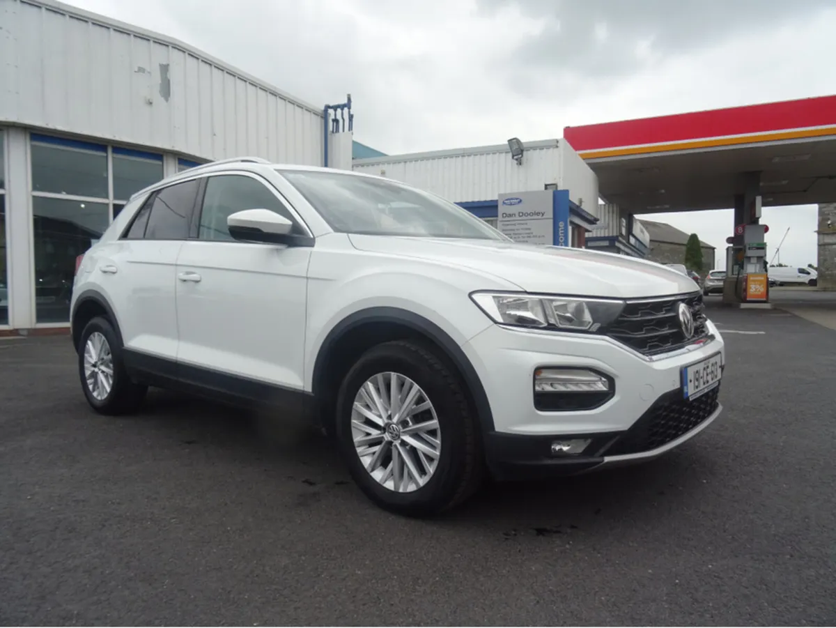 Volkswagen T-Roc DESIGN 1.6 TDI MANUAL 6SPEED FWD - Image 1