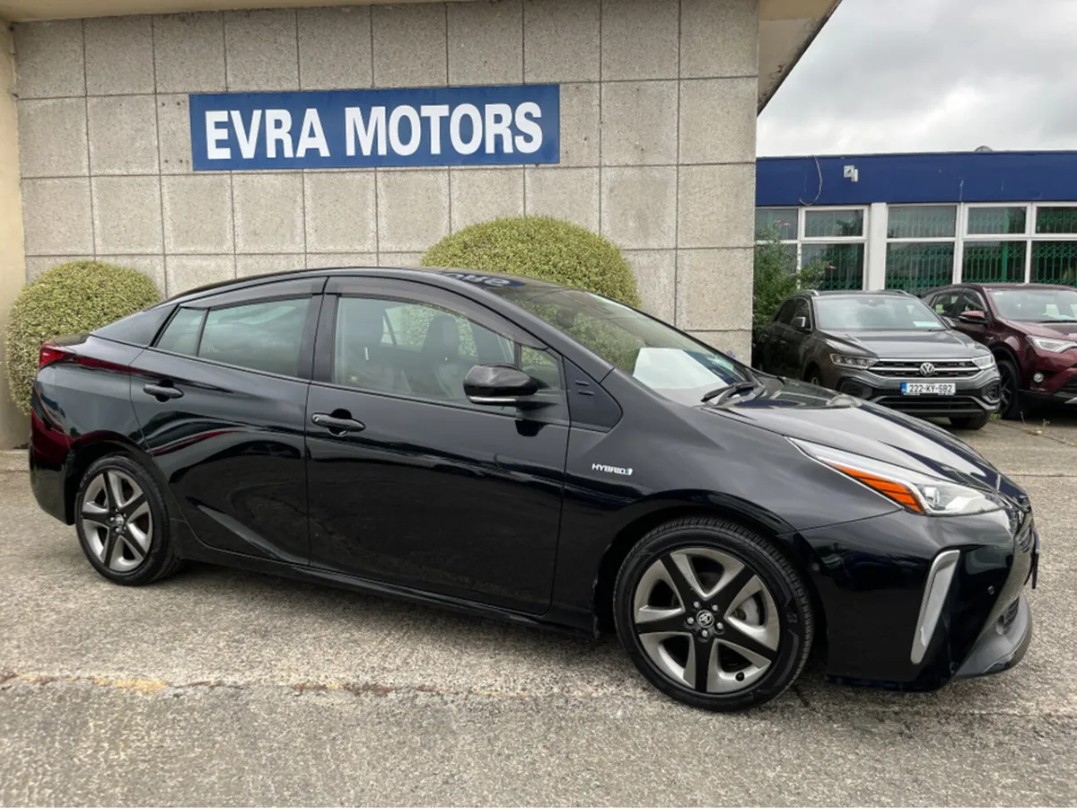 Toyota Prius TOURING SELECTION AUTOMATIC HYBRID 1. - Image 3