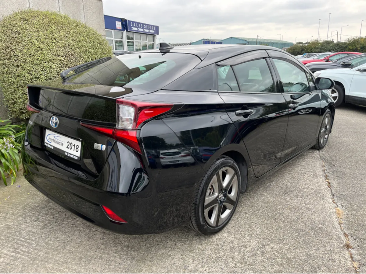 Toyota Prius TOURING SELECTION AUTOMATIC HYBRID 1. - Image 4