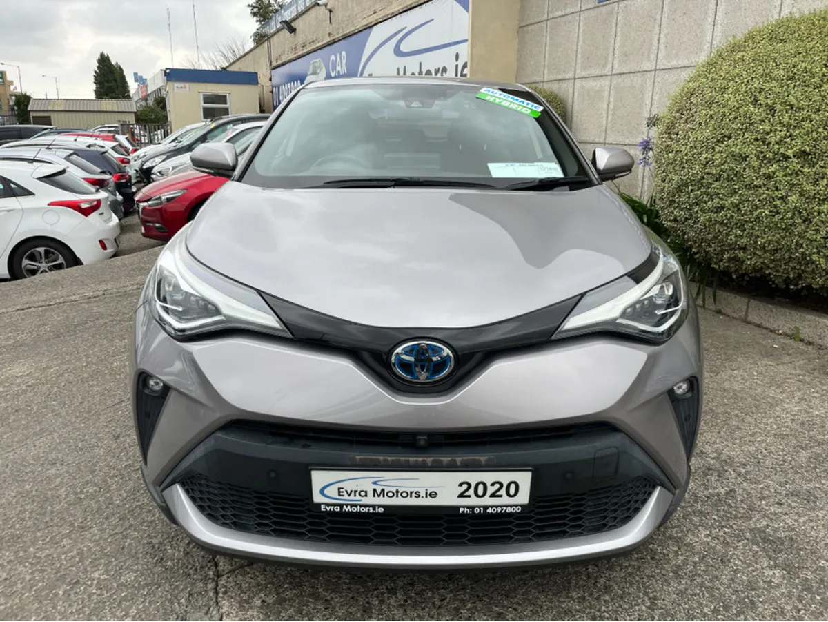 Toyota C-HR SOL HYBRID AUTOMATIC 1.8 PETROL //HIGH - Image 3