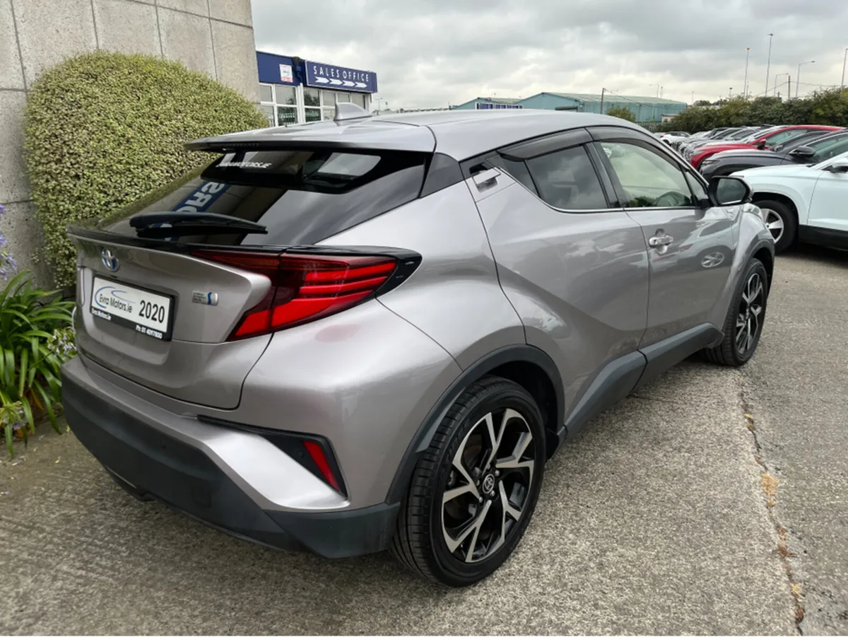 Toyota C-HR SOL HYBRID AUTOMATIC 1.8 PETROL //HIGH - Image 4