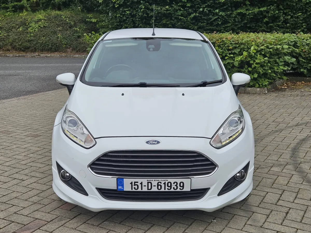 Ford Fiesta 1.0 PETROL AUTOMATIC ST LINE  * HIGH S - Image 2