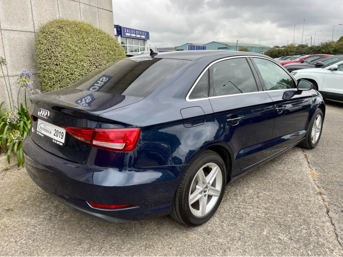 Audi A3 SALOON AUTOMATIC 1.4 PETROL //ADAPTIVE CRU - Image 4