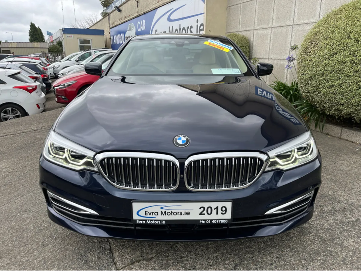 BMW 5-Series 523D LUXURY AUTOMATIC 2.0 DIESEL //MA - Image 2