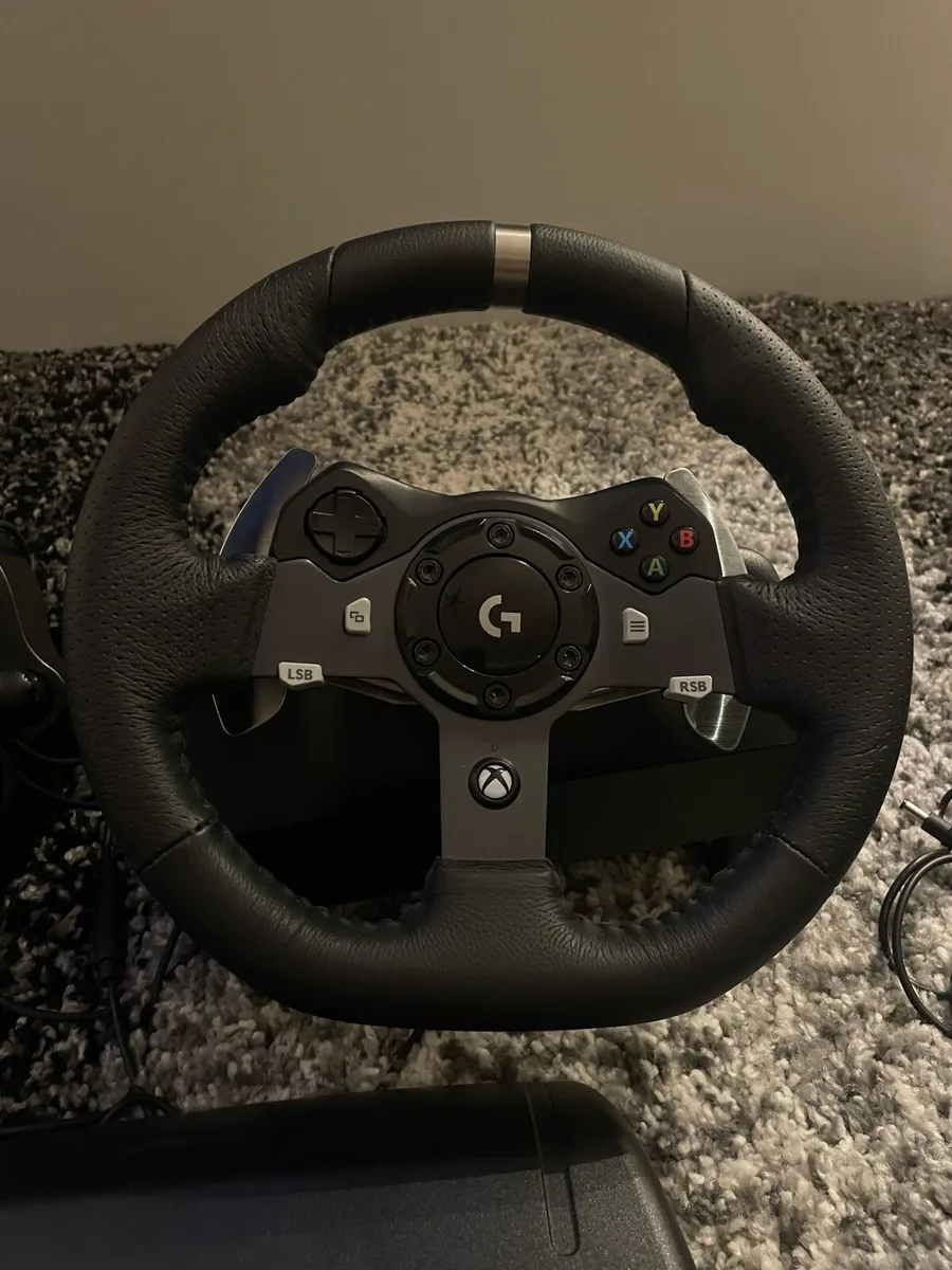 Logitech G920 Racing wheel and stand - Image 4