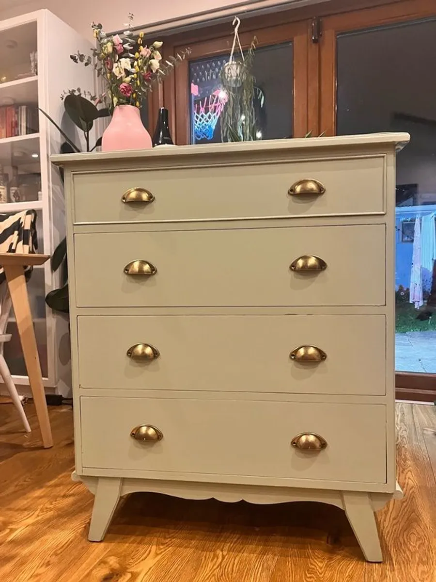 chest of drawers upcycled - Image 1