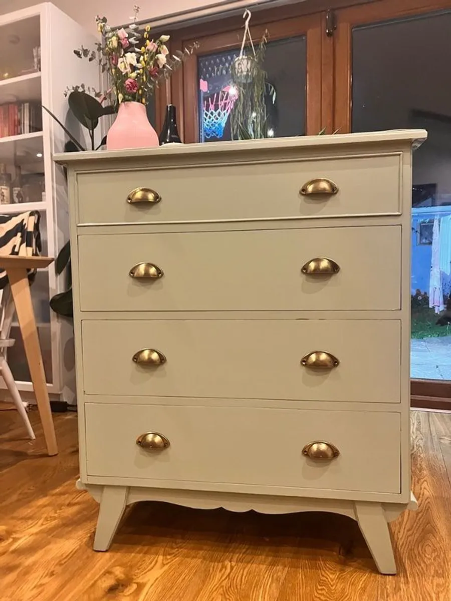 chest of drawers upcycled - Image 2
