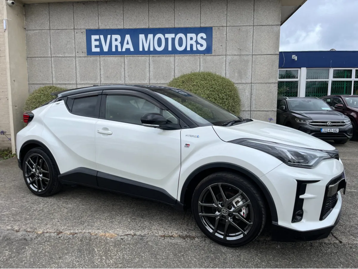 Toyota C-HR GR AUTOMATIC HYBRID 1.8 PETROL //HIGH - Image 2