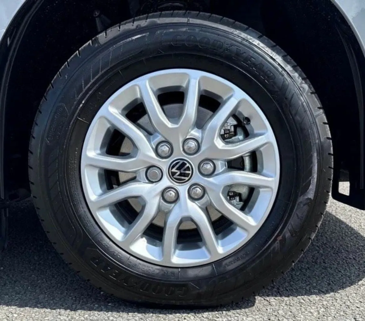 VW Trans New Model Genuine 16"Alloys - Image 4