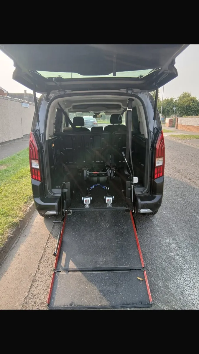 Peugeot Rifter 2020 horizon 5 seats - Image 4