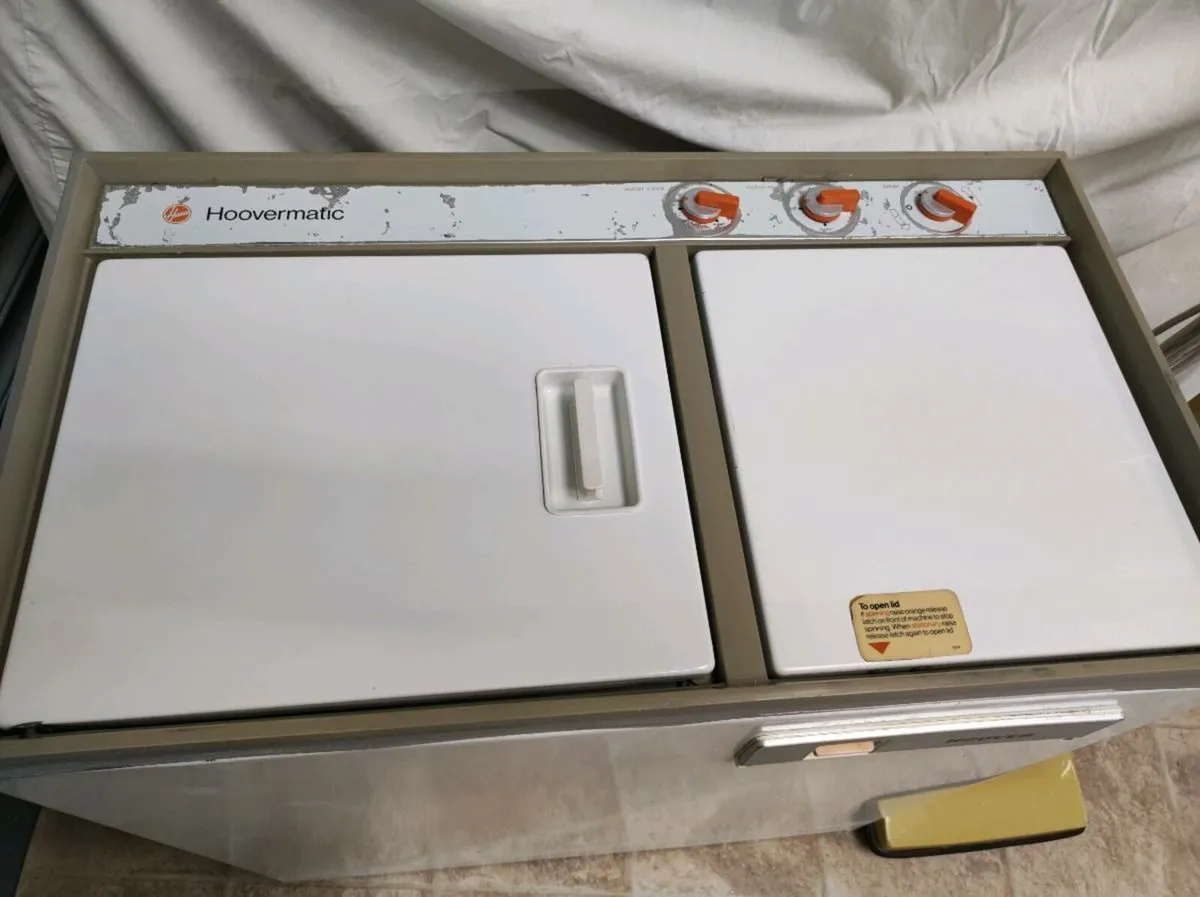 1970's Hoovermatic twin drum washing machine - Image 2