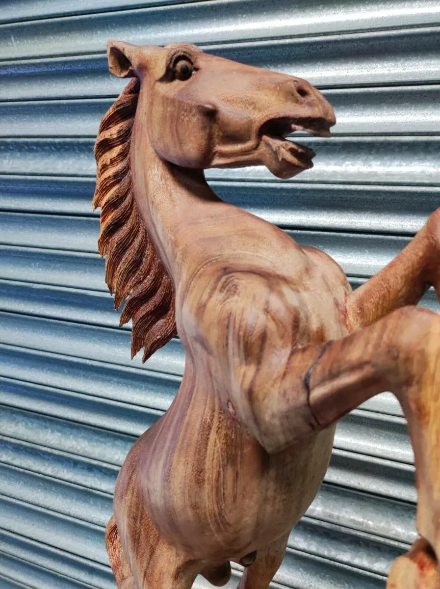 Equestrian hand carved race horse on pedestal - Image 3