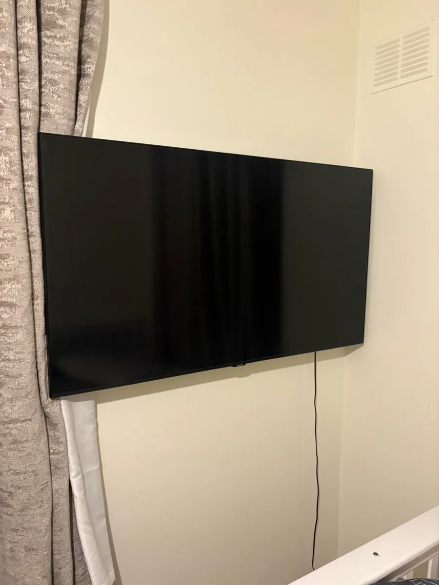 Samsung Television - Image 2