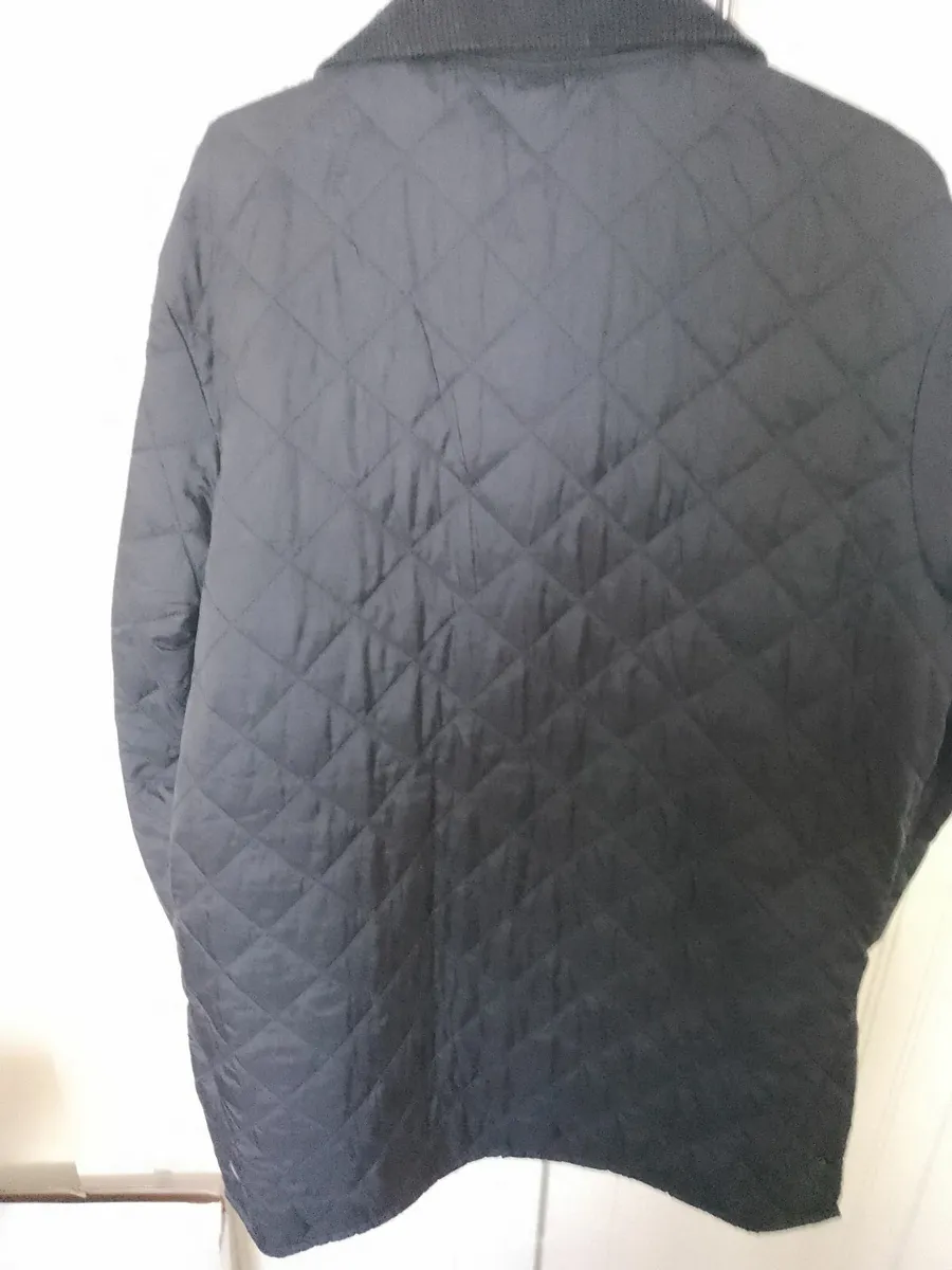 Barbour  Quilted Jacket Black - Image 3