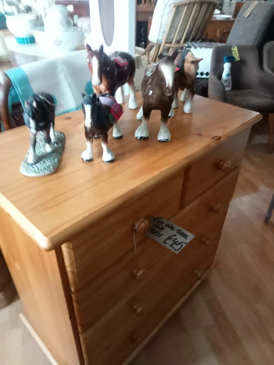 LOADS OF ANTIQUES, VINTAGE. ETC no I'm - Image 2