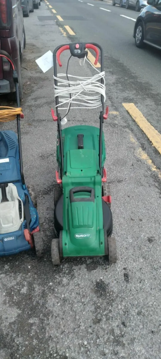 4 electric lawnmower working perfect - Image 3