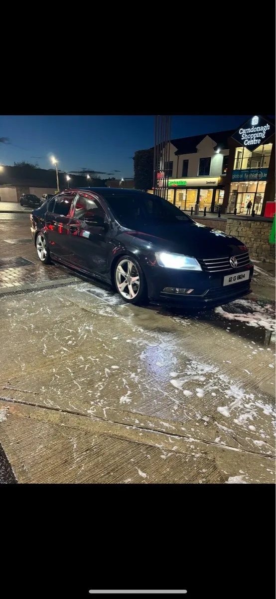 2012 Volkswagen Passat - Image 3