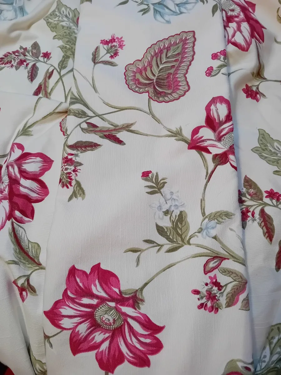 Curtains - Image 3