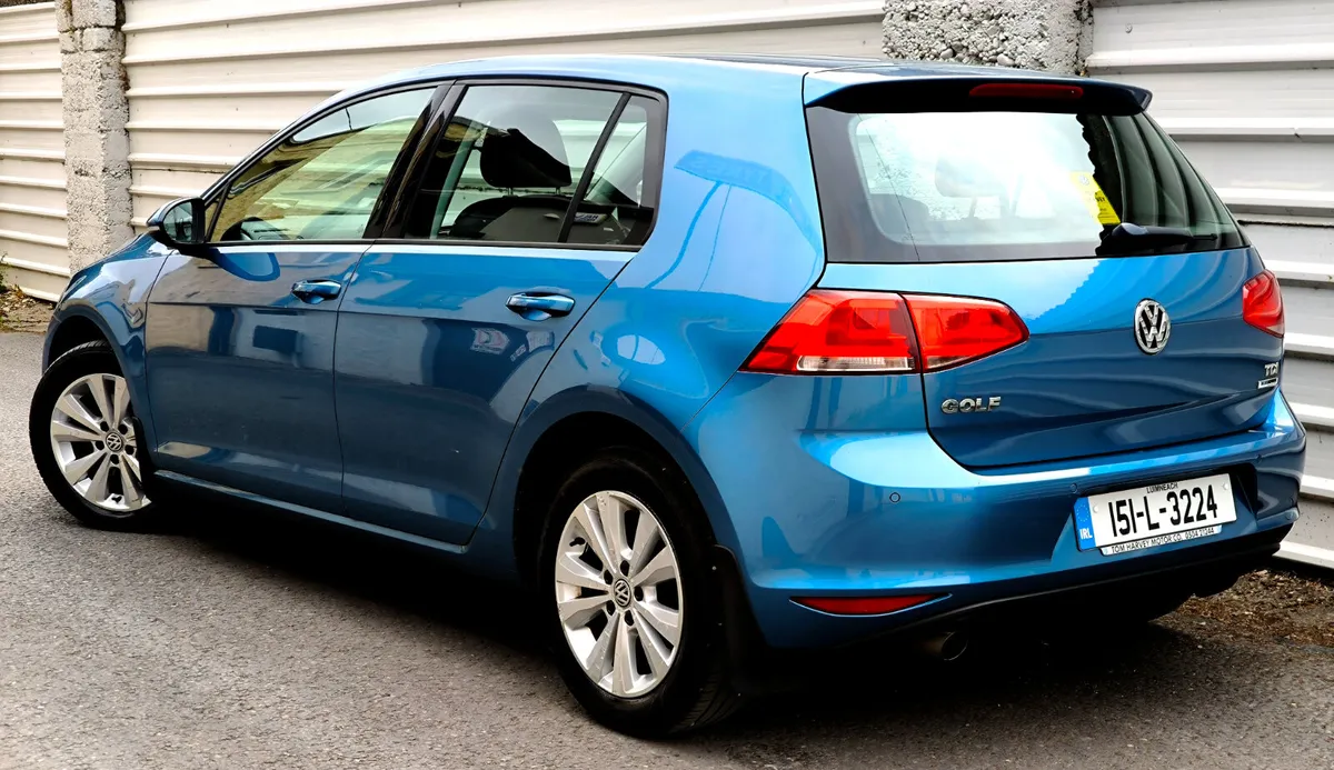VOLKSWAGEN GOLF 2015 COMFORTLINE. LOW MILEAGE - Image 4