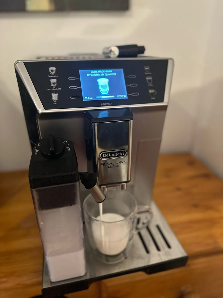 Delonghi PrimaDonna Class - Image 1