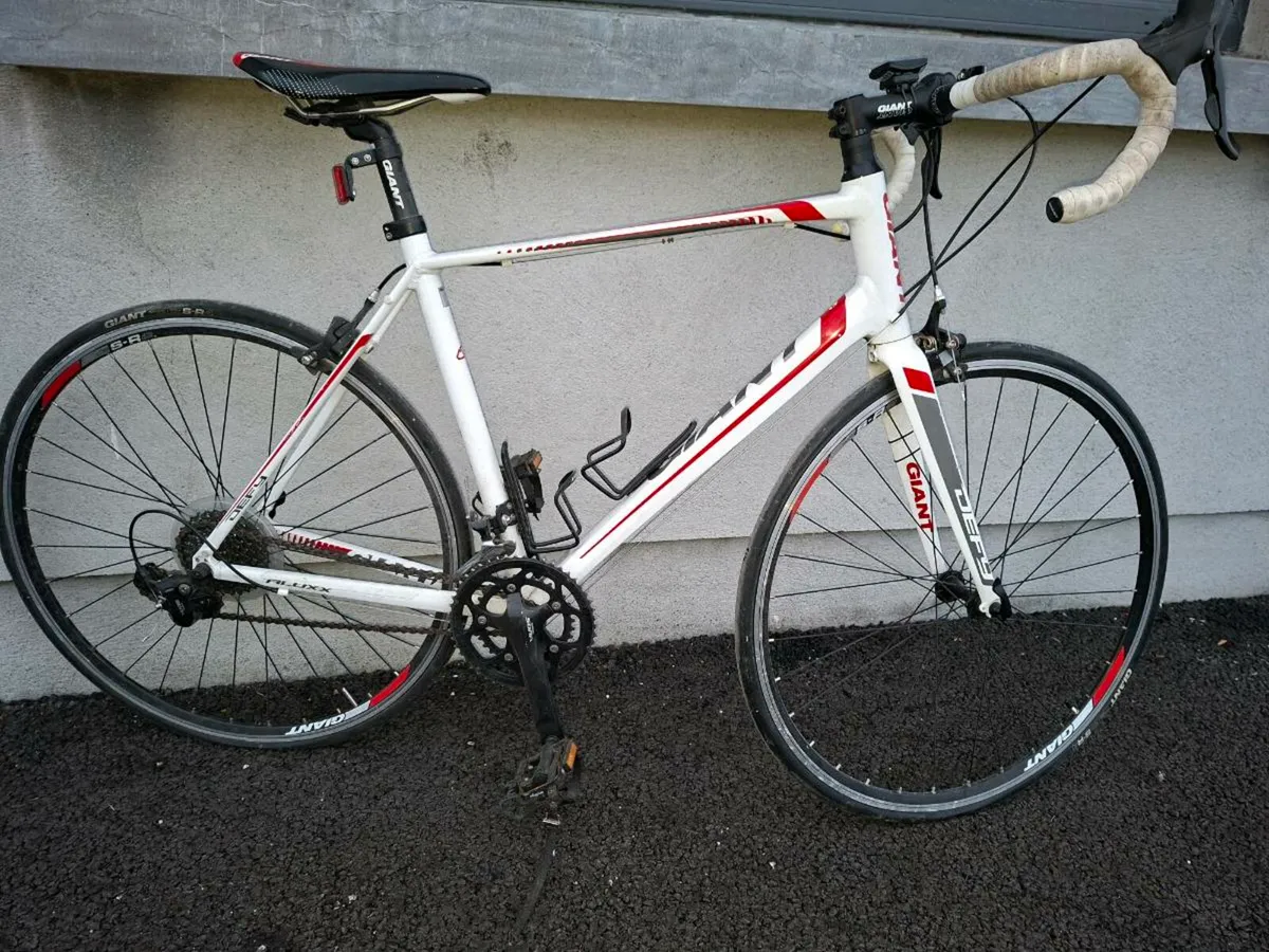 Man's bicycle - Image 1