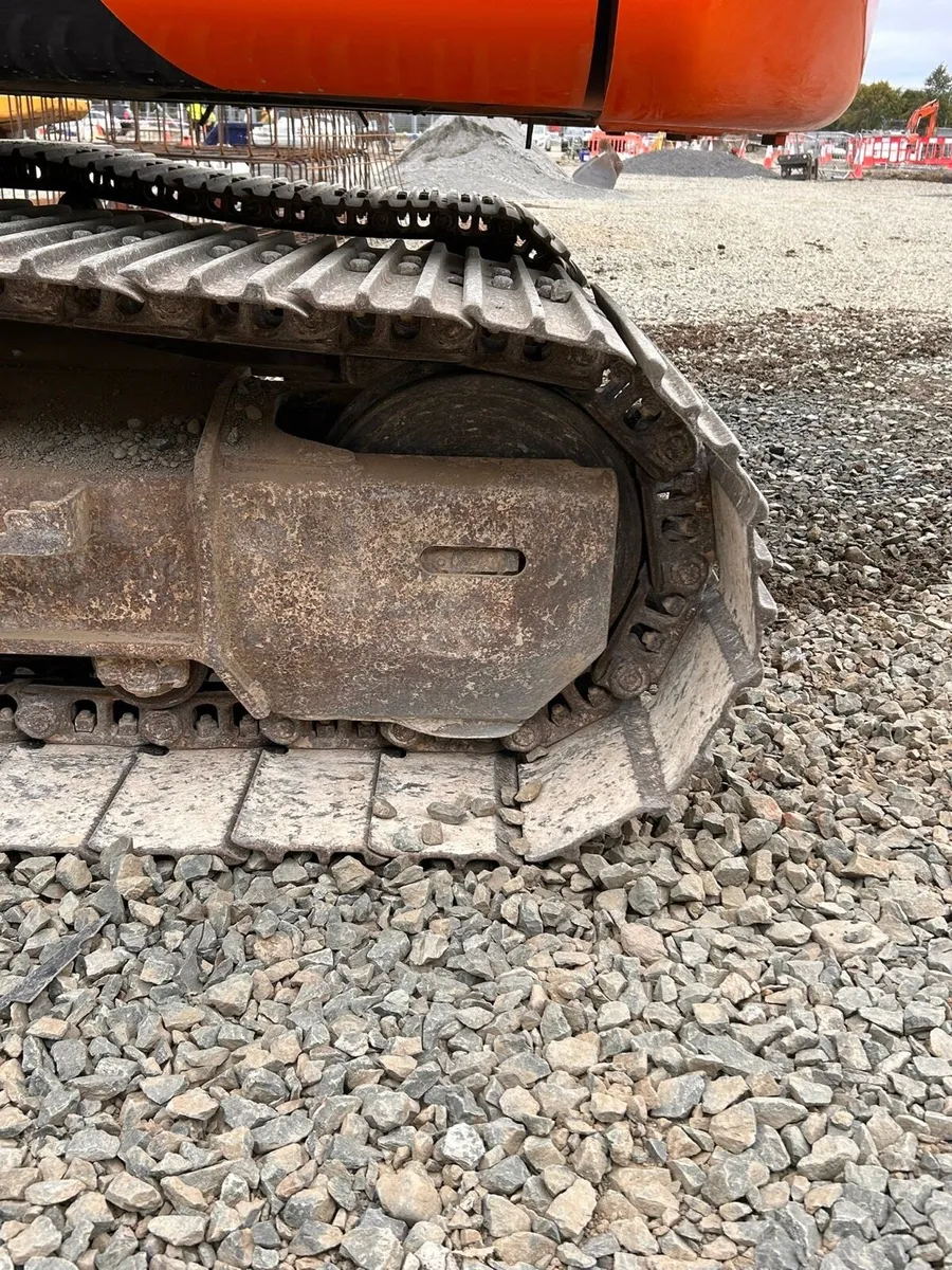 Hitachi 130-6 - Image 3