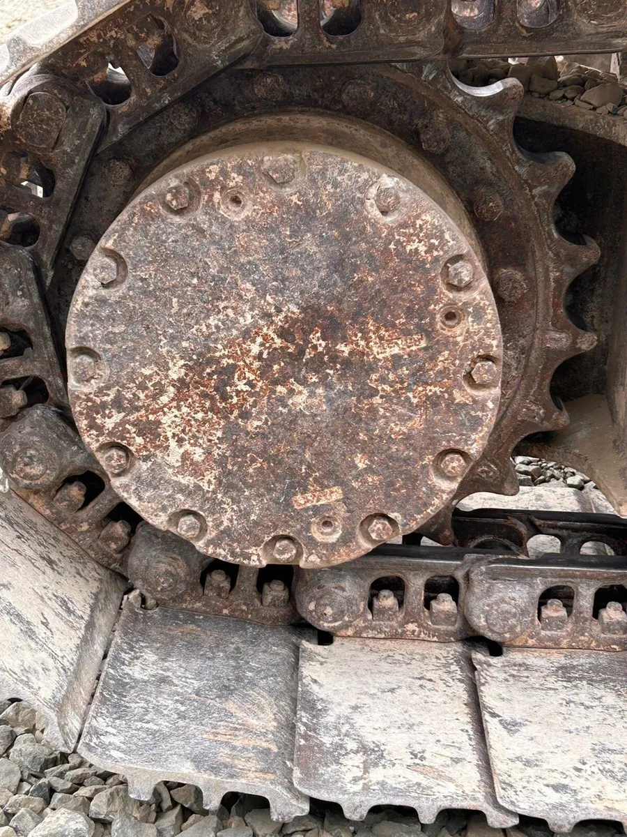 Hitachi 130-6 - Image 4