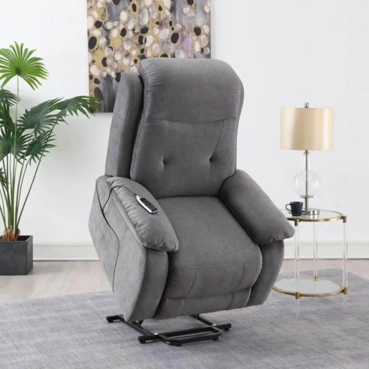 Reana design electric Lift and riser  arm chair re - Image 1