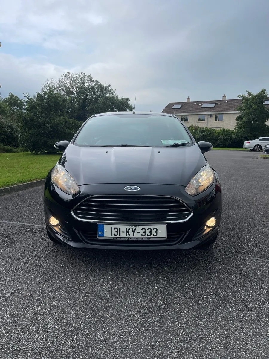 *LOW MILAGE* Ford Fiesta ZETEC 1.5D Black - Image 2