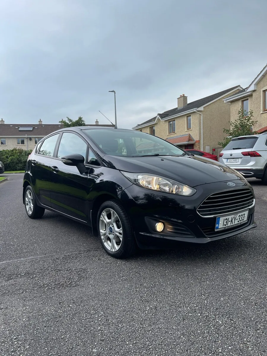 *LOW MILAGE* Ford Fiesta ZETEC 1.5D Black - Image 3