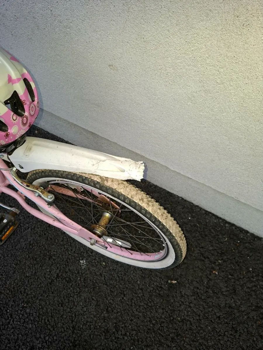 Girls bike - Image 3