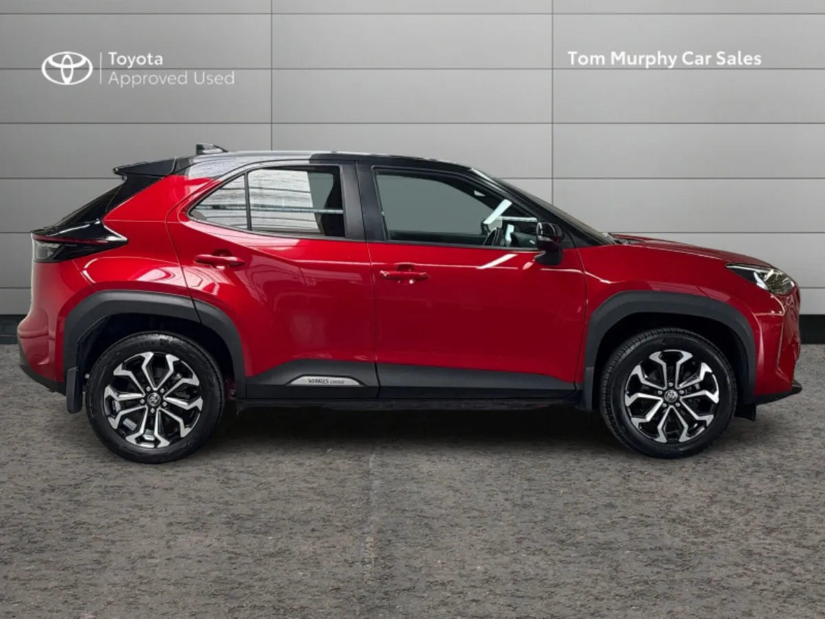 Toyota Yaris Cross YARIS CROSS LUNA SPORT - Image 3